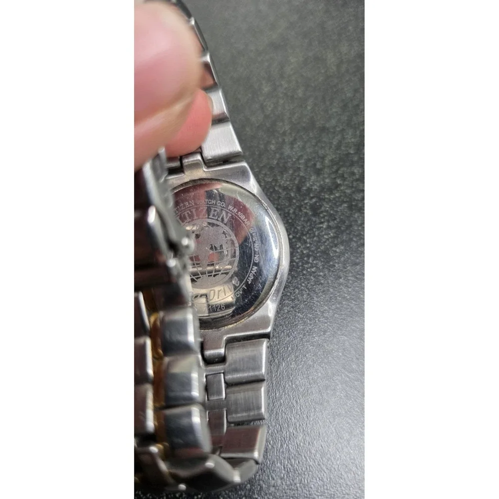 CITIZEN ECO~DRIVE WR 100 Men Career WRISTWATCH CIRCA 1996‎ REF8776A E110 K15699